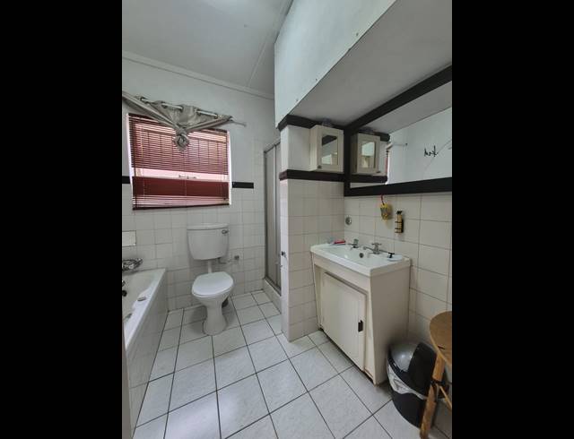2 BEDROOM APARTMENT FOR SALE IN RAVENSWOOD